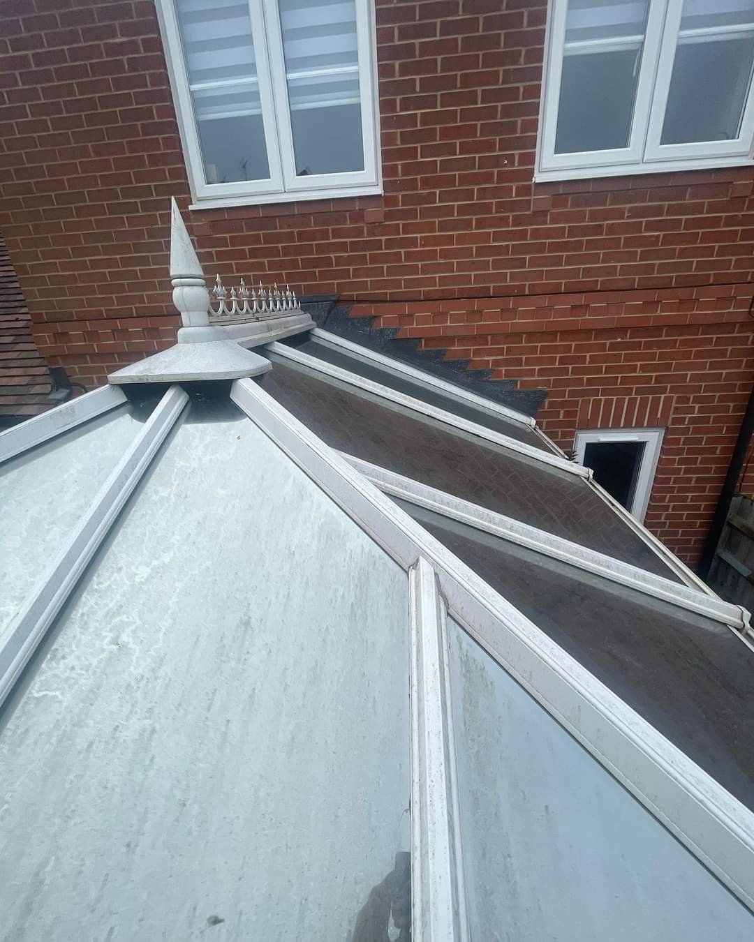 Conservatory Roof Cleaning 7 WhatsApp Image 2024 08 09 at 20.47.46 9d457e97 1