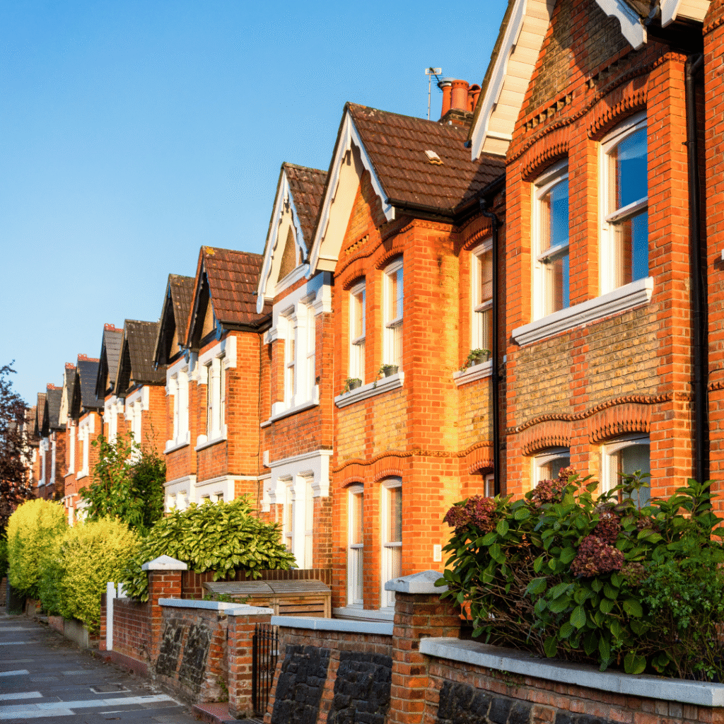 Pricing Guide 4 An image of terraced houses