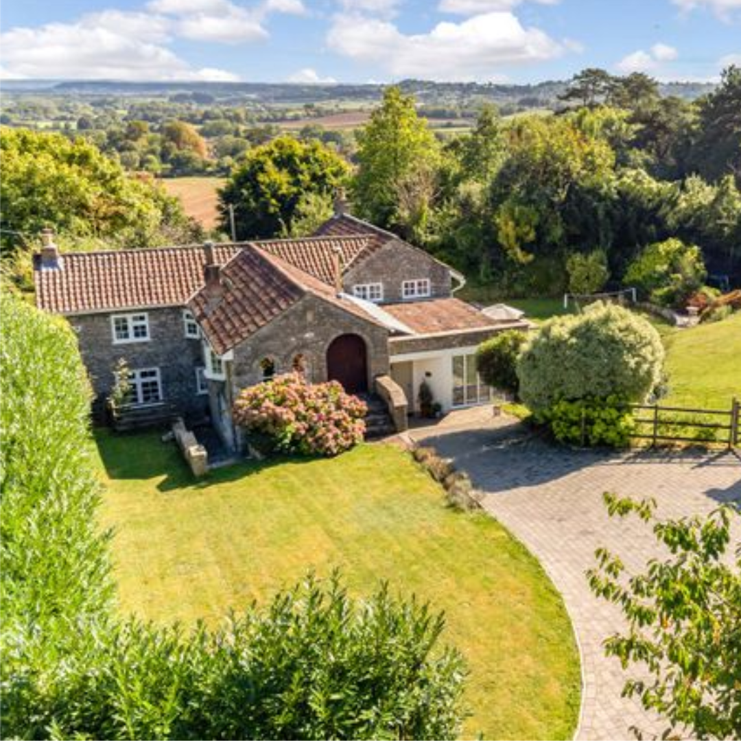an image of a large house in Olveston